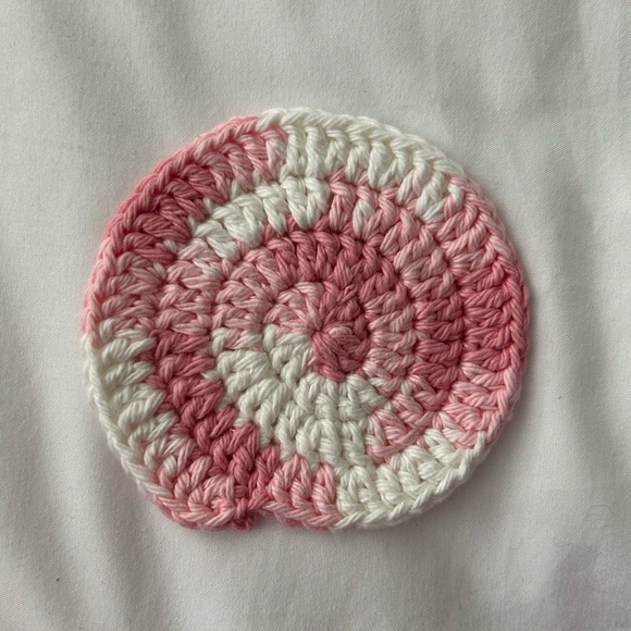 Hand Crocheted Shell Coaster Set (4) - Picture 2 of 2